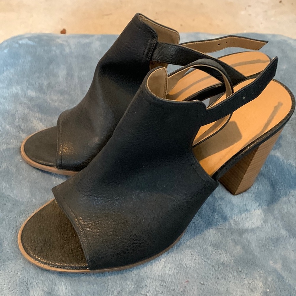 Black Womens heels size 11